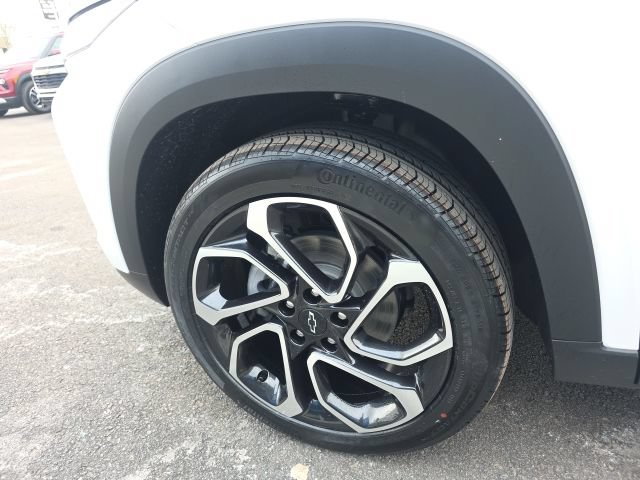 New 2026 Chevrolet Trax RS w/ Sunroof Package FWD image 6