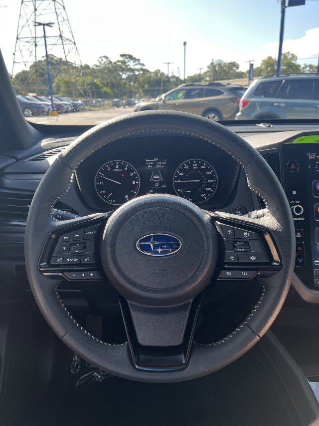 Used 2025 Subaru Forester Premium image 21