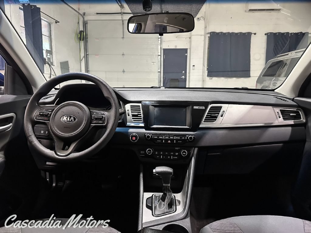 Used 2019 Kia Niro LX FWD image 16