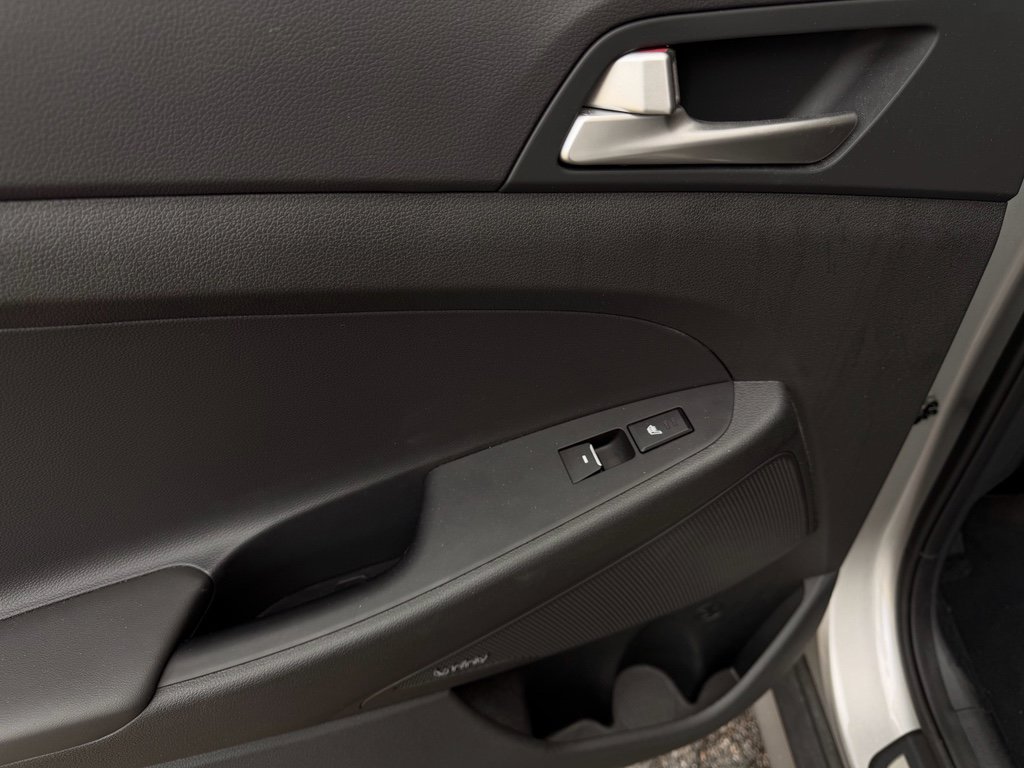 Used 2021 Hyundai Tucson Ultimate w/ Cargo Package image 17