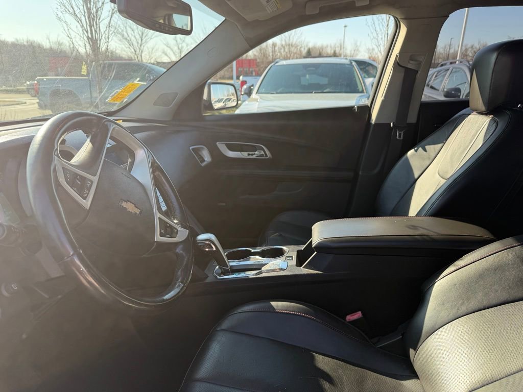 Used 2010 Chevrolet Equinox LT w/ Chrome Appearance Package image 8