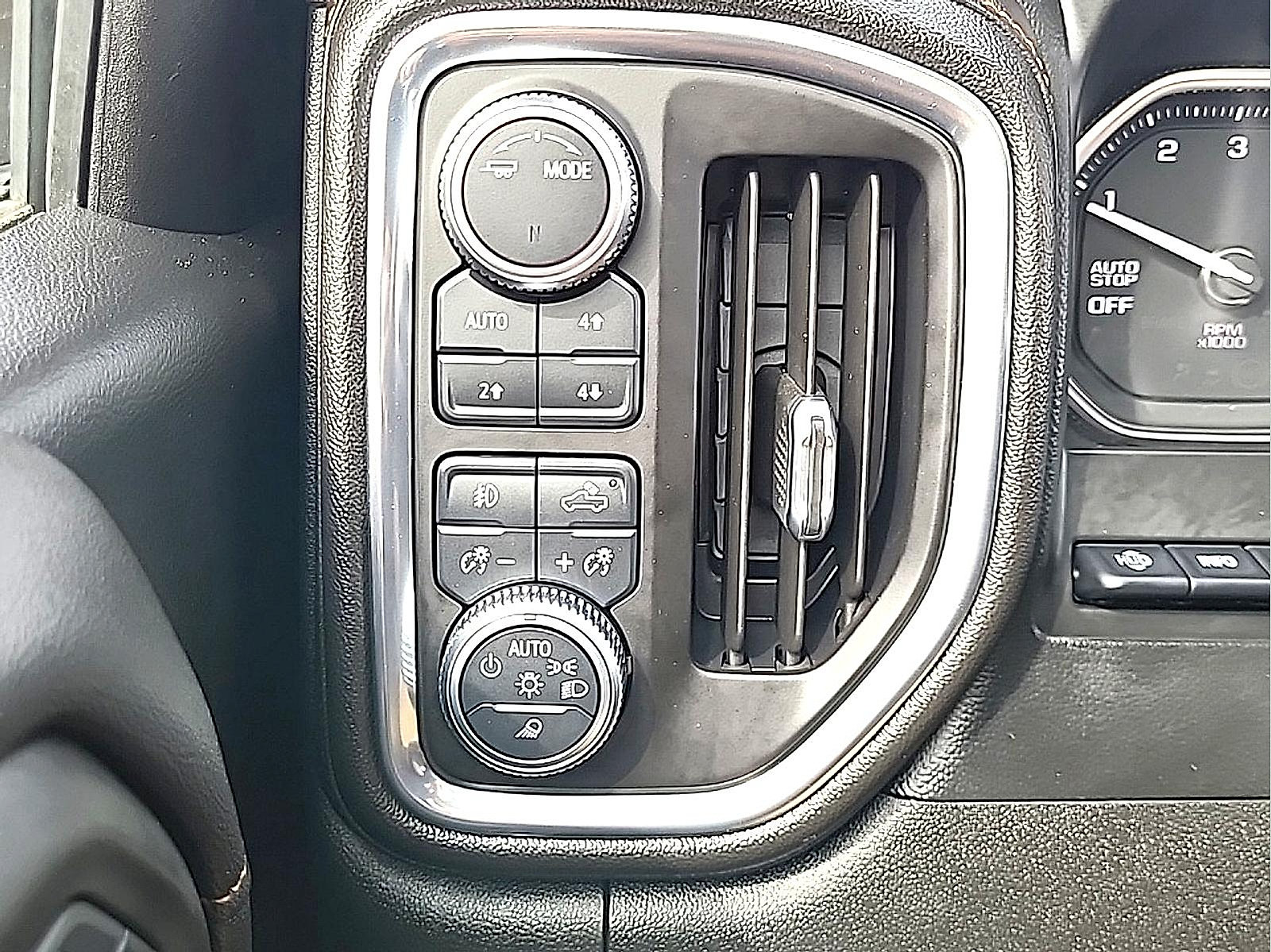 Used 2021 GMC Sierra 1500 AT4 w/ AT4 Premium Package AWD/4WD image 21