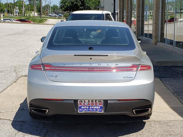 Used 2013 Lincoln MKZ FWD image 4