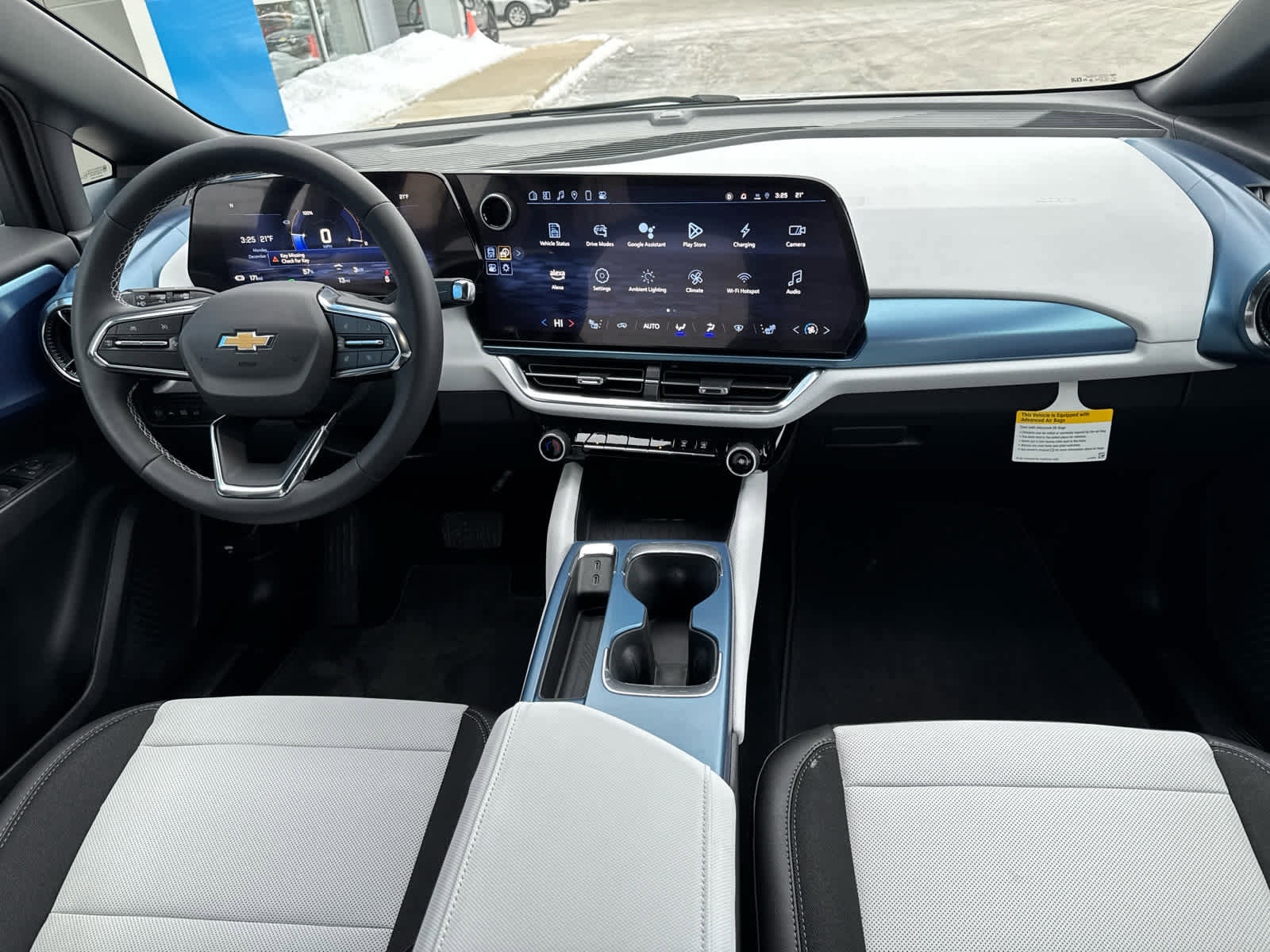 Used 2025 Chevrolet Equinox EV LT image 6