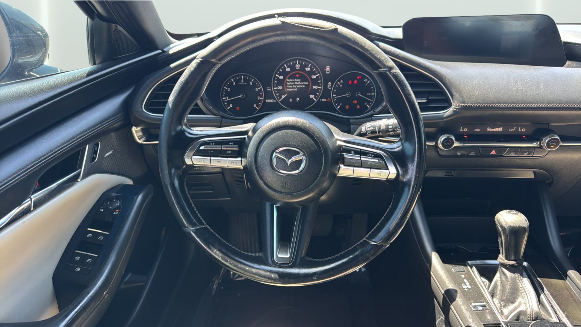 Used 2019 MAZDA MAZDA3 Hatchback w/ Preferred Package FWD image 16