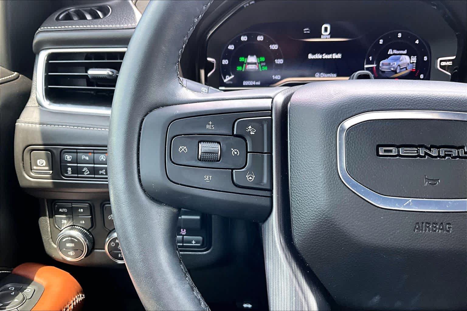 Used 2024 GMC Yukon XL Denali Ultimate AWD/4WD image 24