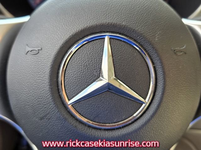 Used 2022 Mercedes-Benz GLC 300 image 32