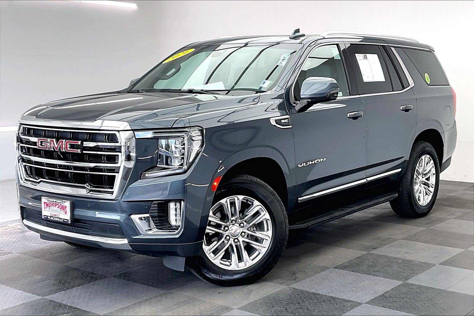 Used 2021 GMC Yukon SLT w/ SLT Premium Package AWD/4WD image 12