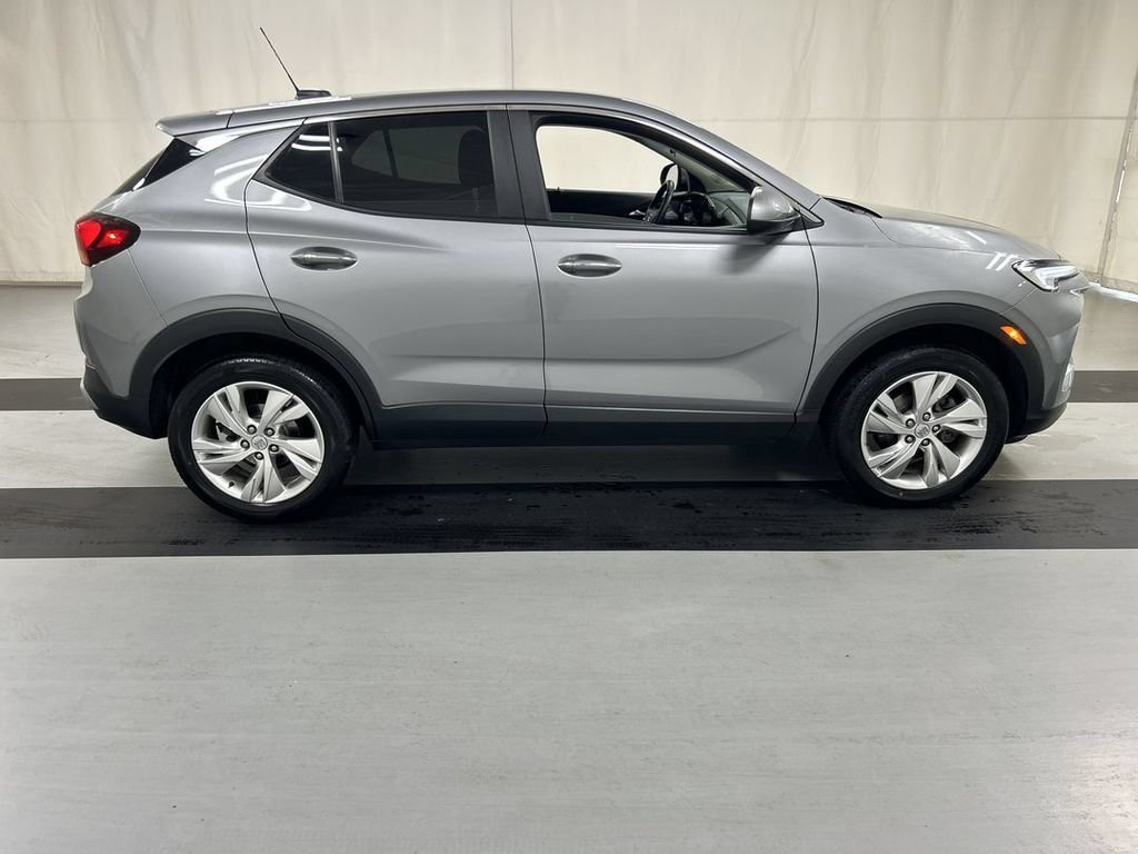 Used 2024 Buick Encore GX Preferred w/ Comfort Package AWD/4WD image 2