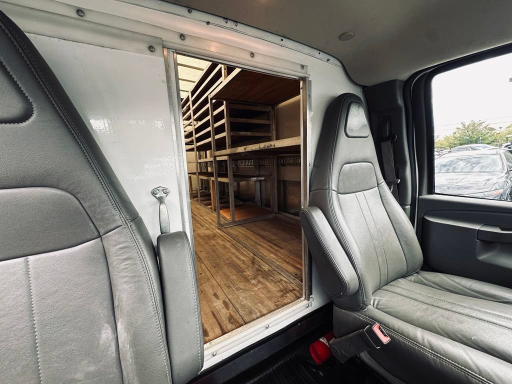 Used 2021 Chevrolet Express 4500 Extended w/ Power Convenience Package RWD image 38