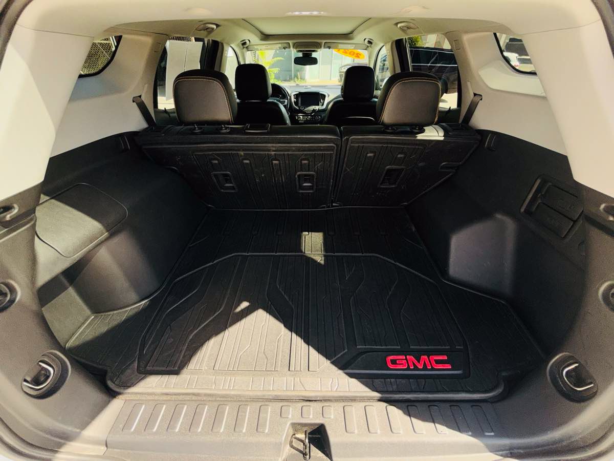 Used 2021 GMC Terrain SLT w/ Infotainment Package II AWD/4WD image 11