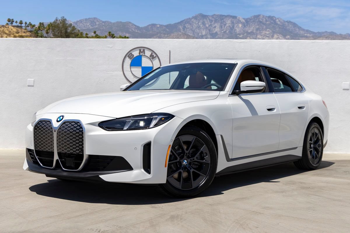 New 2026 BMW i4 eDrive40 w/ Premium Package RWD image 8