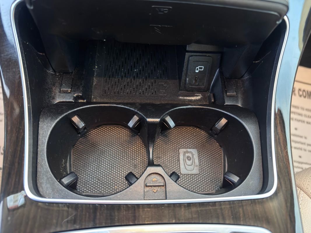 Used 2020 Mercedes-Benz GLC 300 4MATIC w/ Exterior Lighting Package image 27