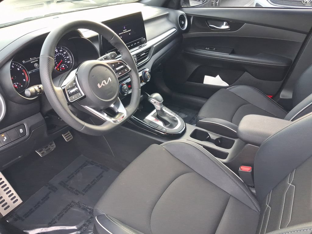 Used 2023 Kia Forte GT-Line w/ GT-Line Technology Package FWD image 13