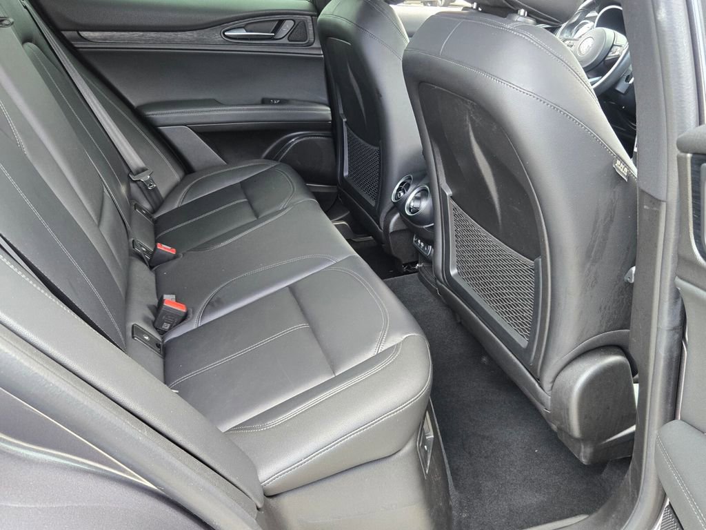 Used 2024 Alfa Romeo Stelvio Sprint RWD image 15