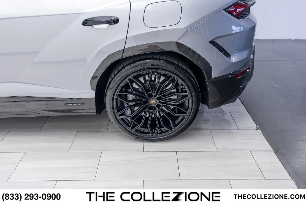 Used 2026 Lamborghini Urus SE AWD/4WD image 21