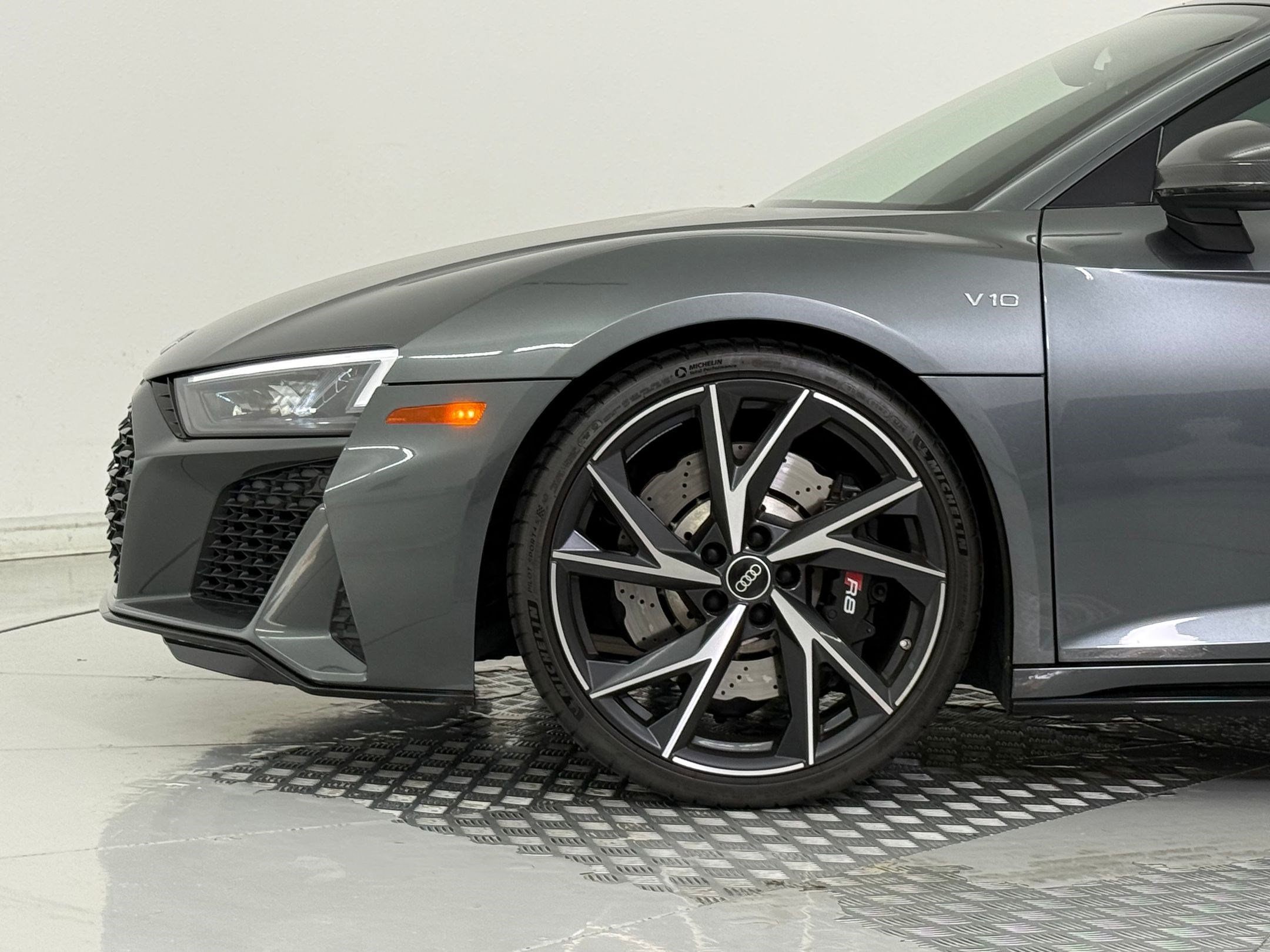 Certified 2021 Audi R8 V10 w/ Premium Package image 12