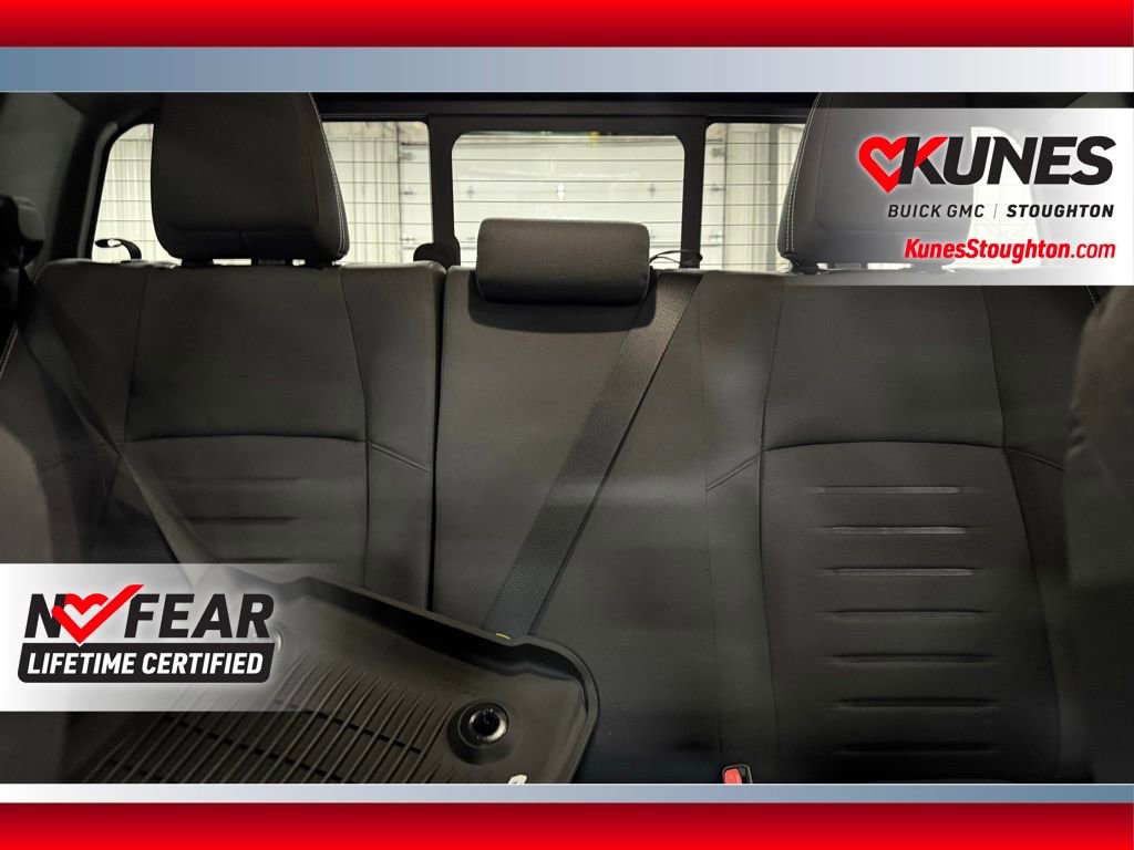 Used 2024 Toyota Tacoma TRD Off-Road image 32