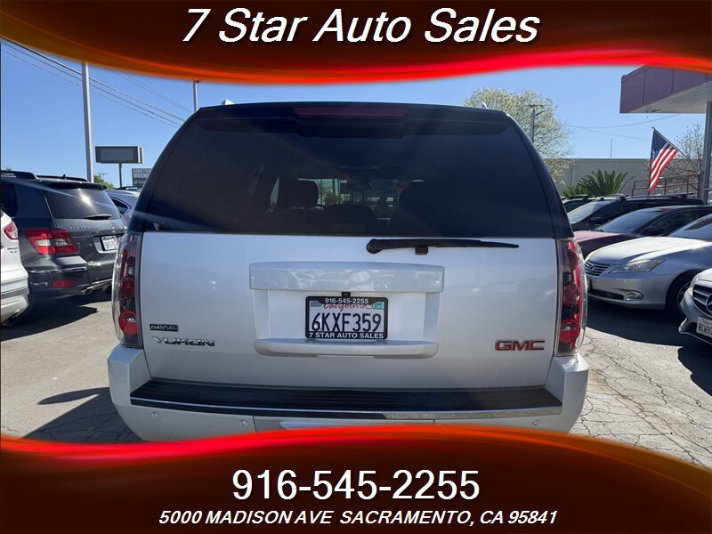 Used 2009 GMC Yukon Denali AWD/4WD image 5