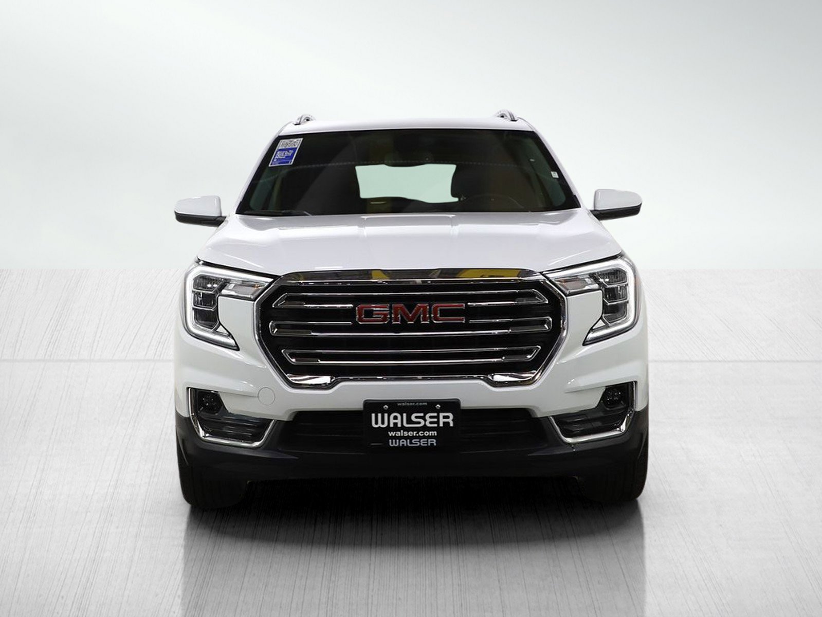 Used 2024 GMC Terrain SLT image 8