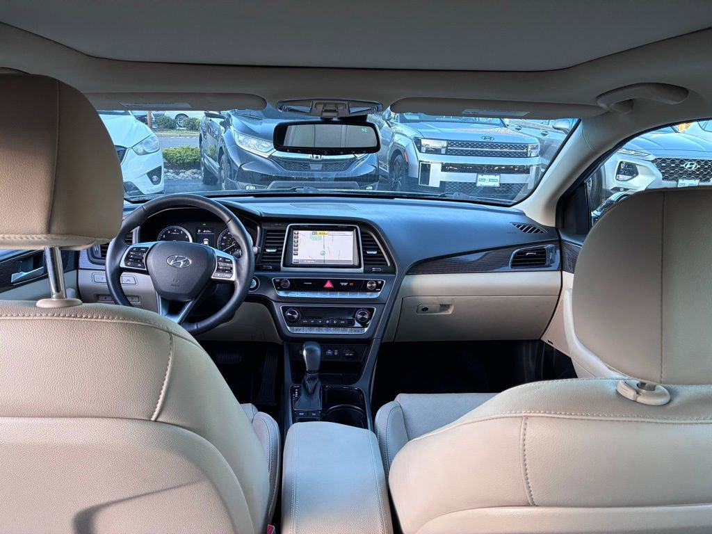 Used 2019 Hyundai Sonata Limited w/ Ultimate Package 04 FWD image 15