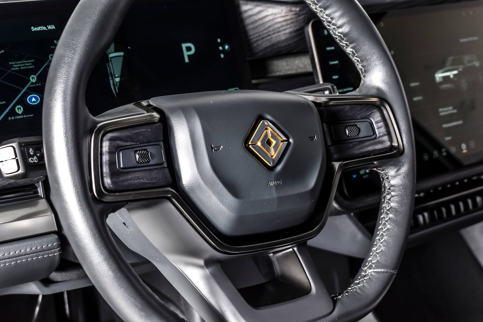 Used 2024 Rivian R1S Adventure AWD/4WD image 16