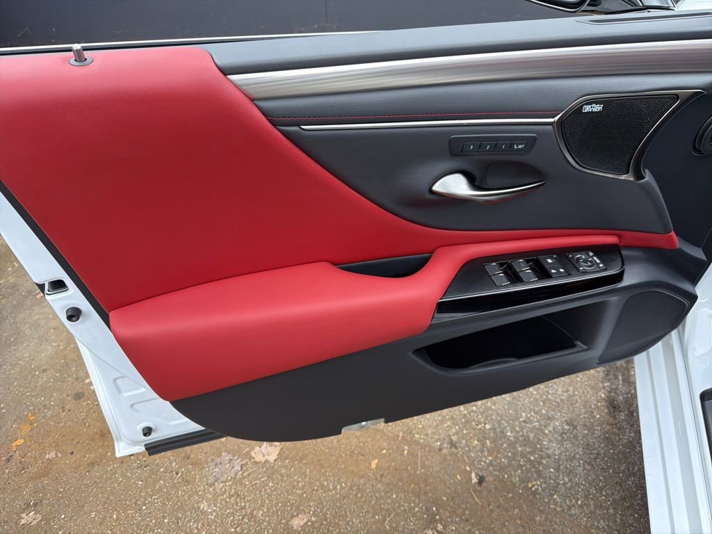 Used 2022 Lexus ES 350 F Sport image 12