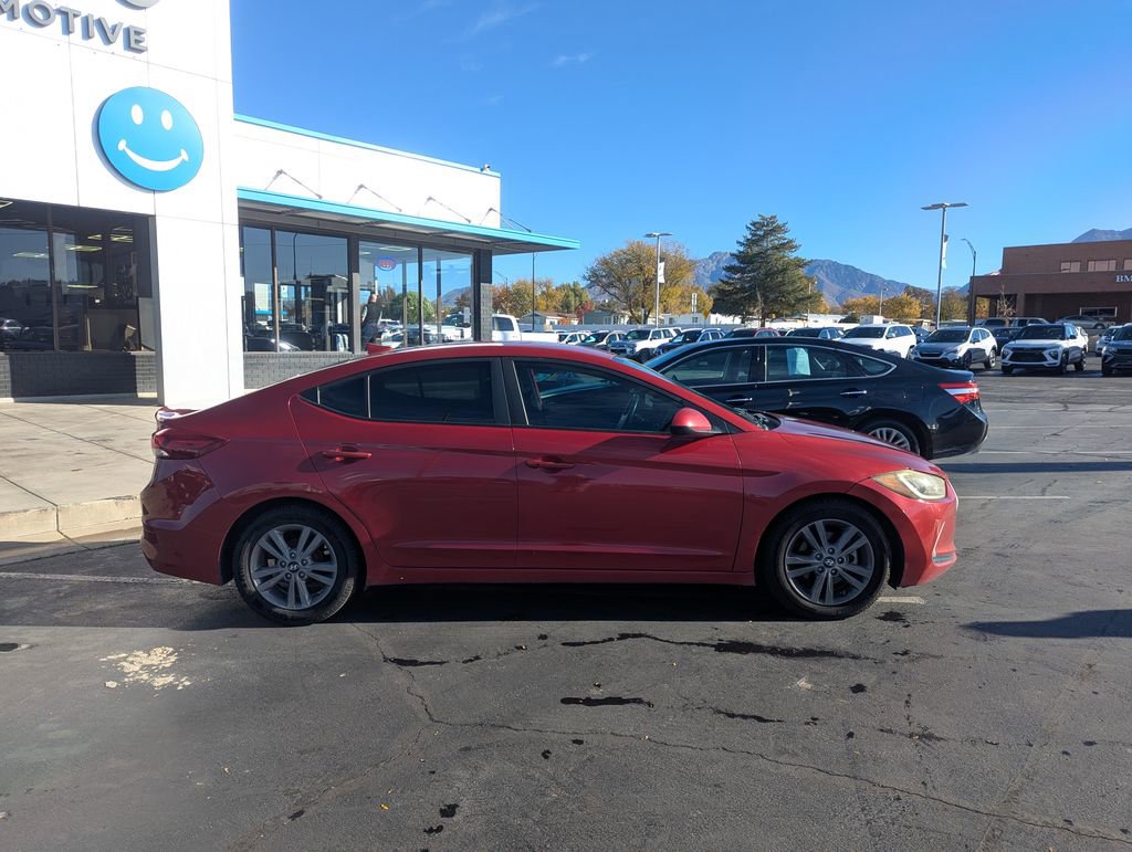 Used 2017 Hyundai Elantra SE w/ SE A/T Tech Package 03 image 2