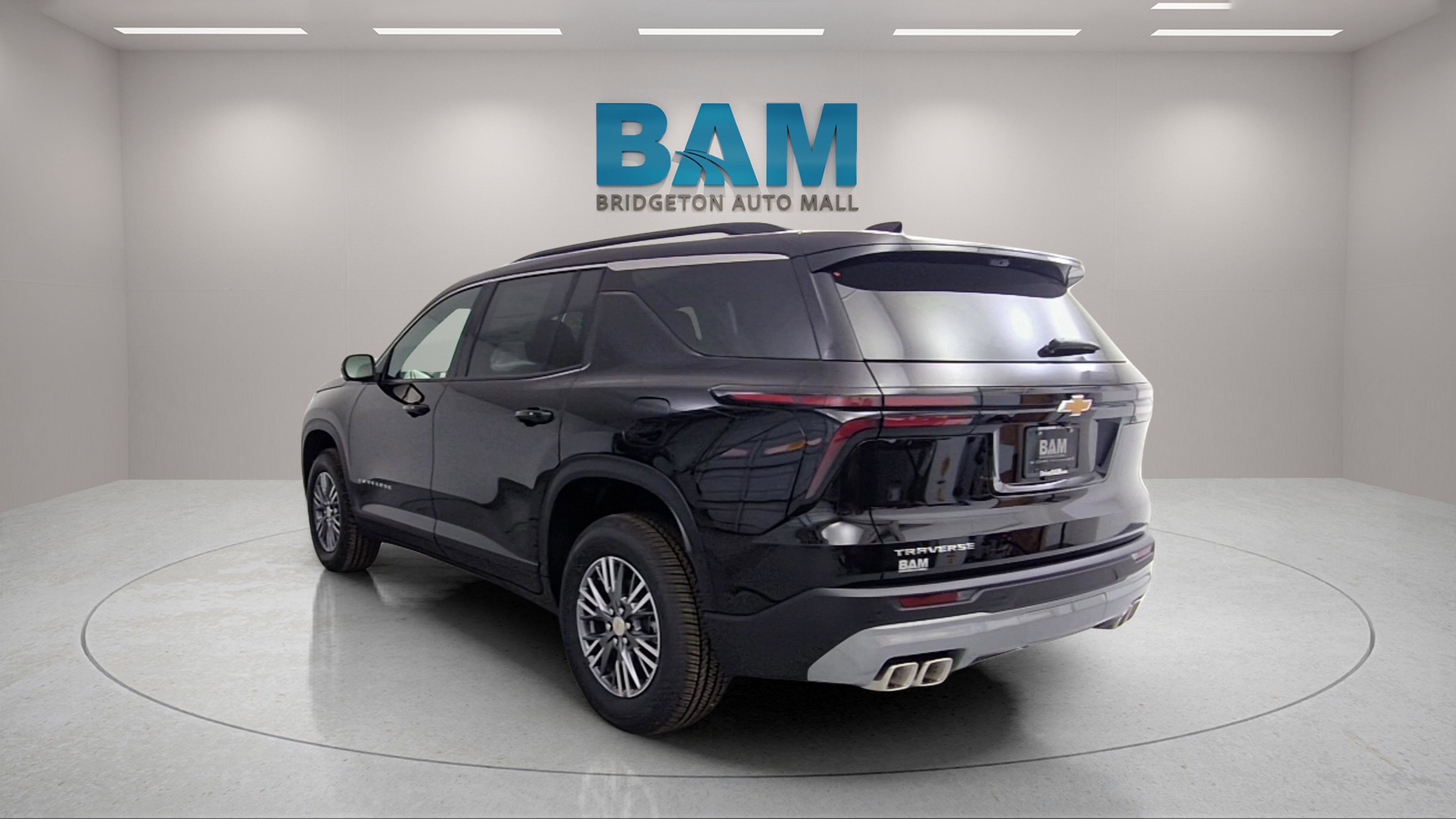 New 2026 Chevrolet Traverse LT w/ Driver Confidence Package FWD image 5