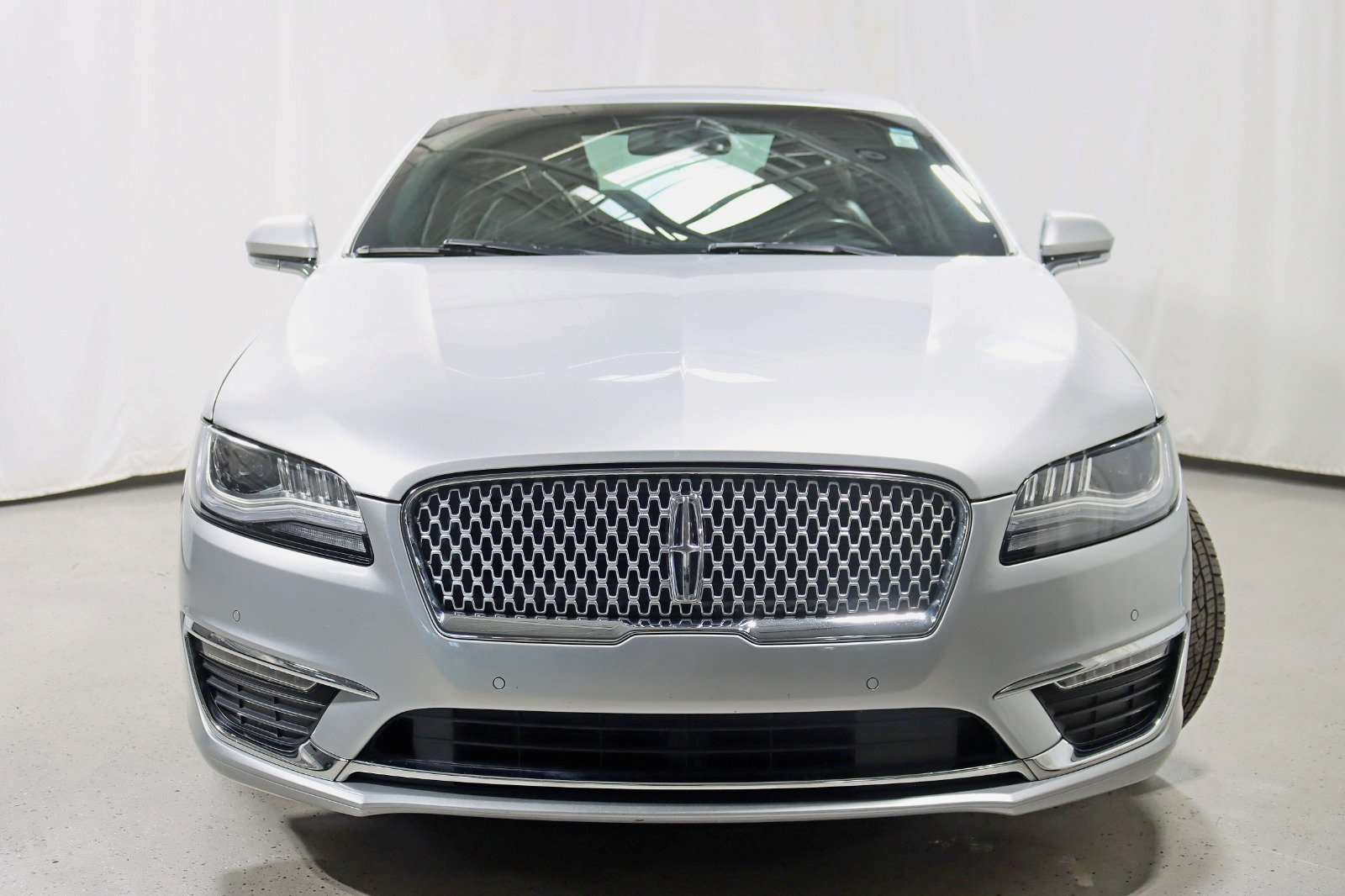 Used 2019 Lincoln MKZ Reserve FWD image 8
