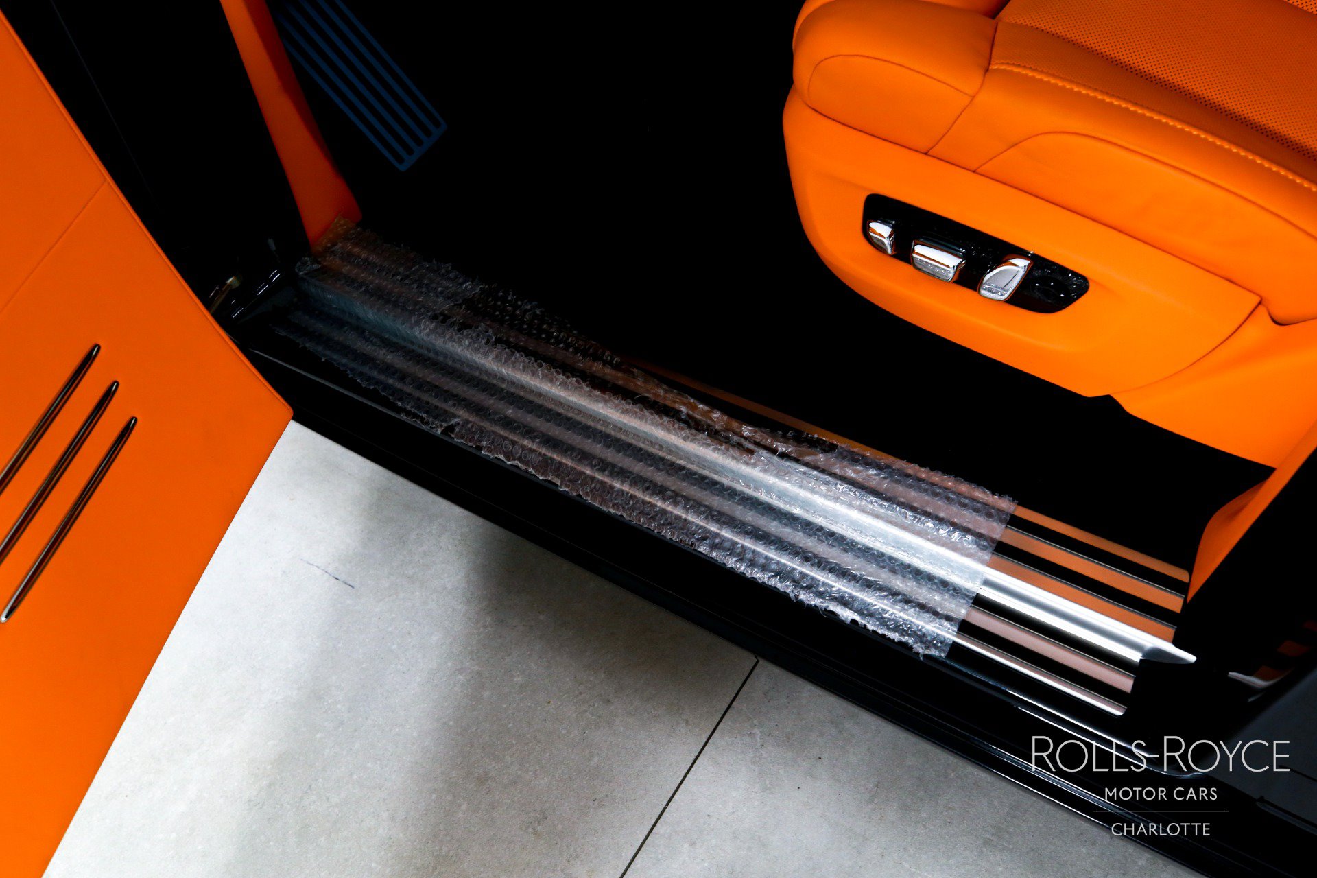 New 2027 Rolls-Royce Phantom Sedan RWD image 17