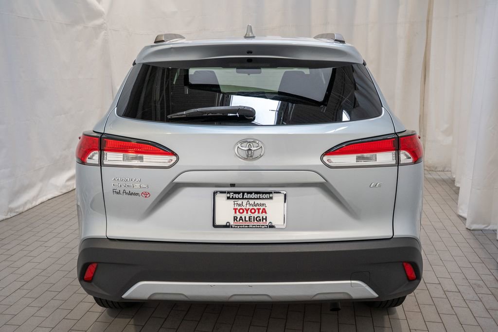 Used 2023 Toyota Corolla Cross LE image 5