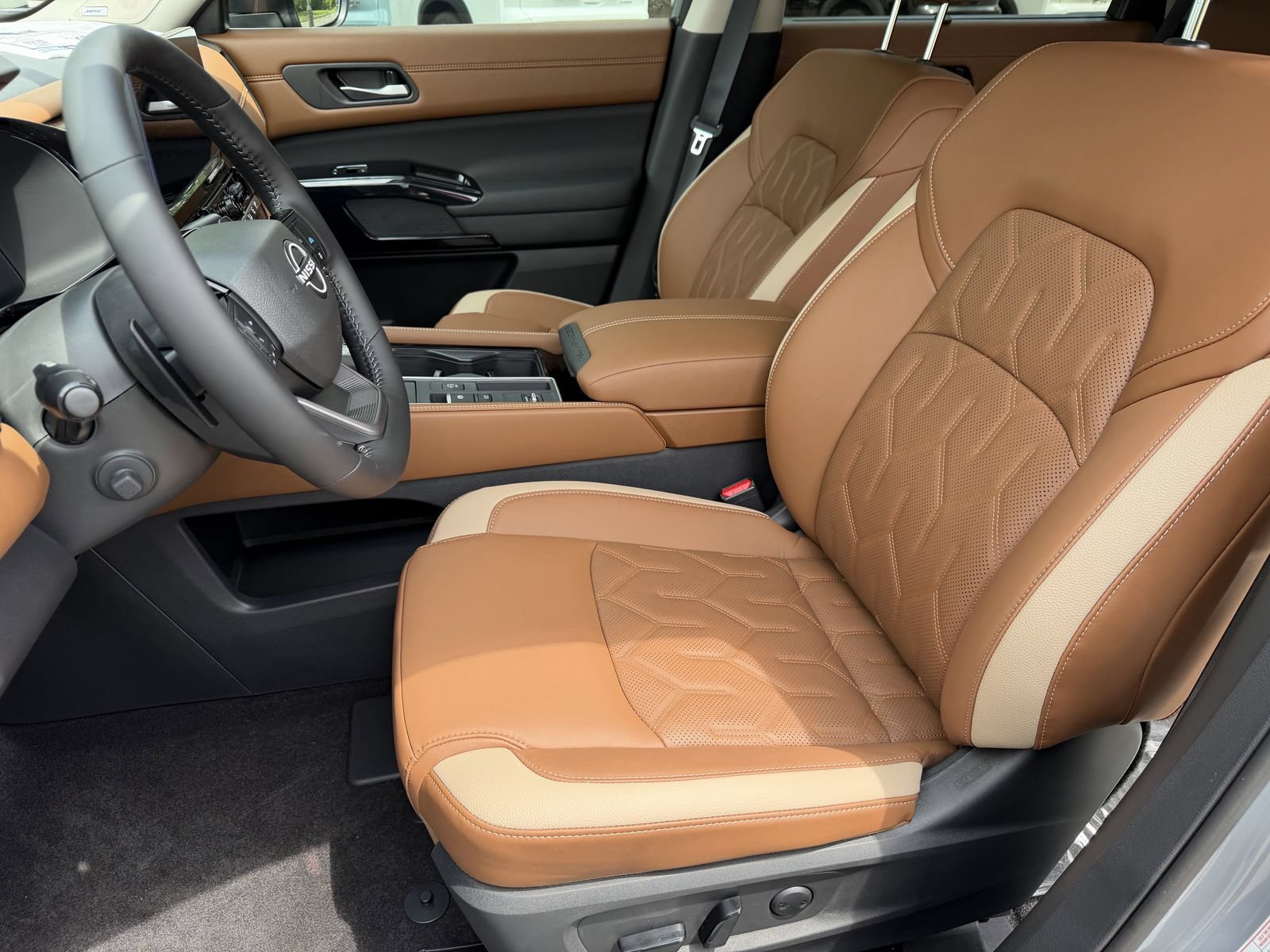 New 2026 Nissan Pathfinder Platinum FWD image 22