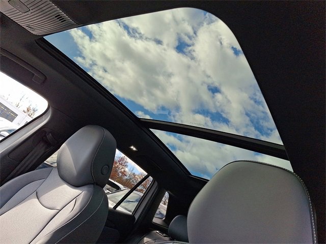 New 2026 Volkswagen Tiguan SE R-Line image 7