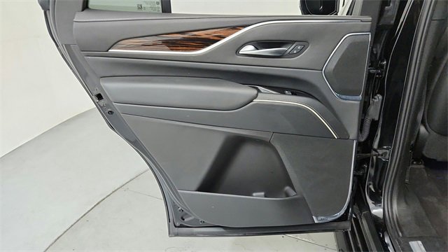 Certified 2022 Cadillac Escalade Premium Luxury image 15