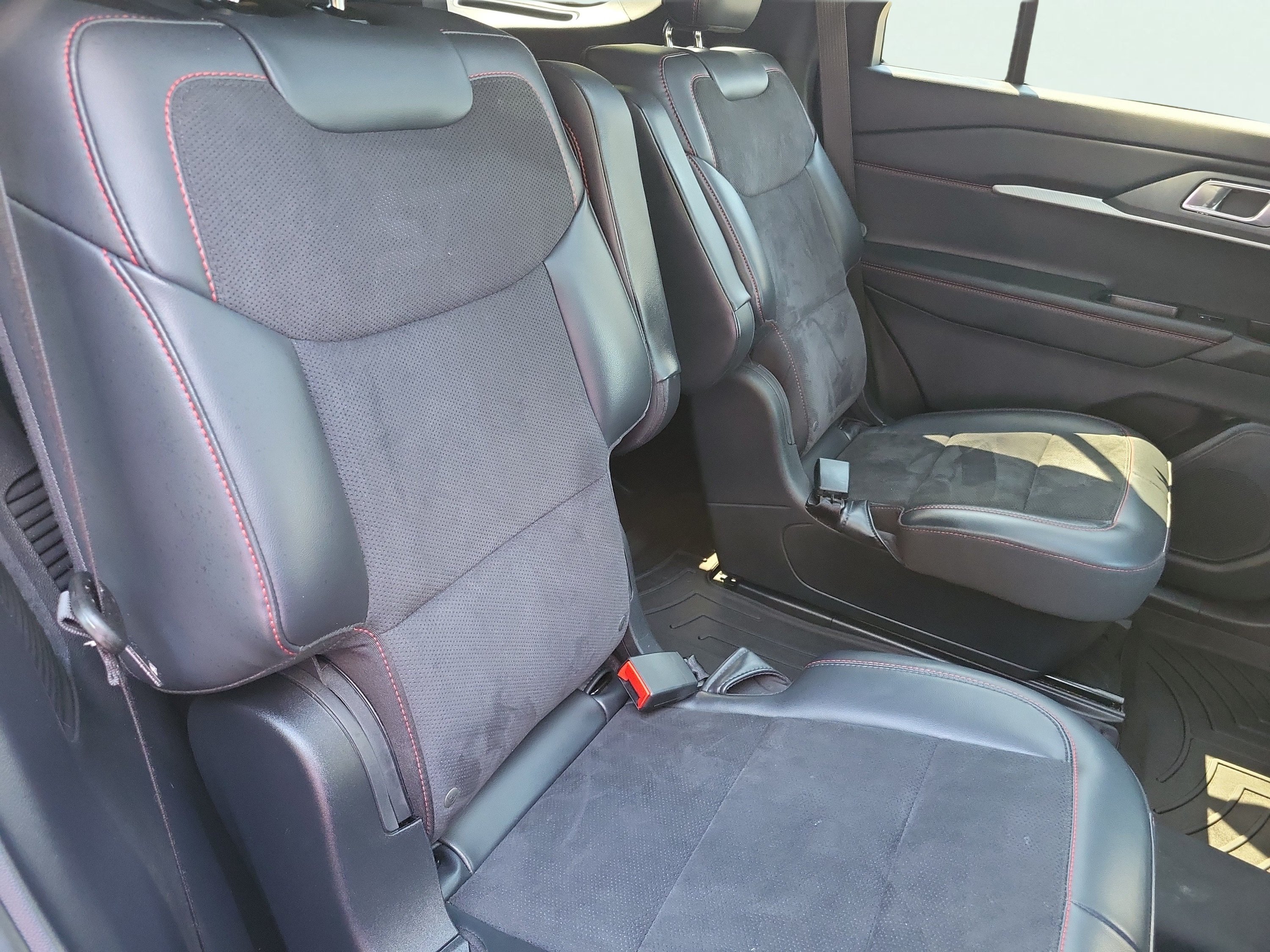 Used 2026 Ford Explorer ST w/ Sun And Sound Package AWD/4WD image 17