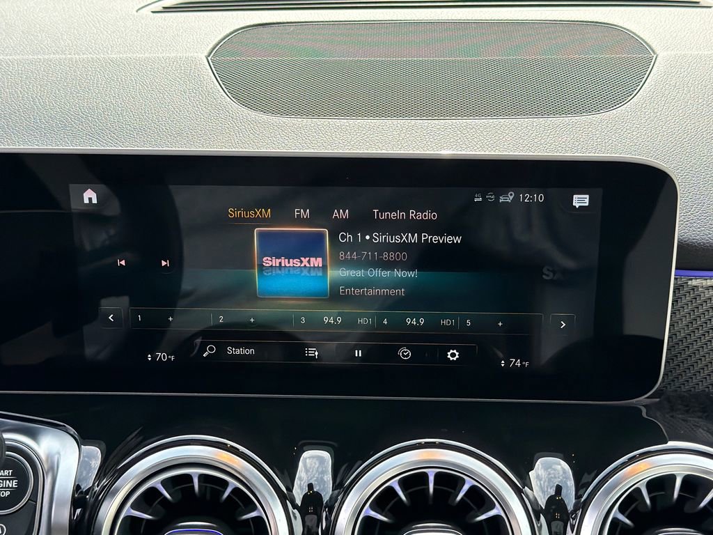 Used 2021 Mercedes-Benz GLB 250 4MATIC image 29