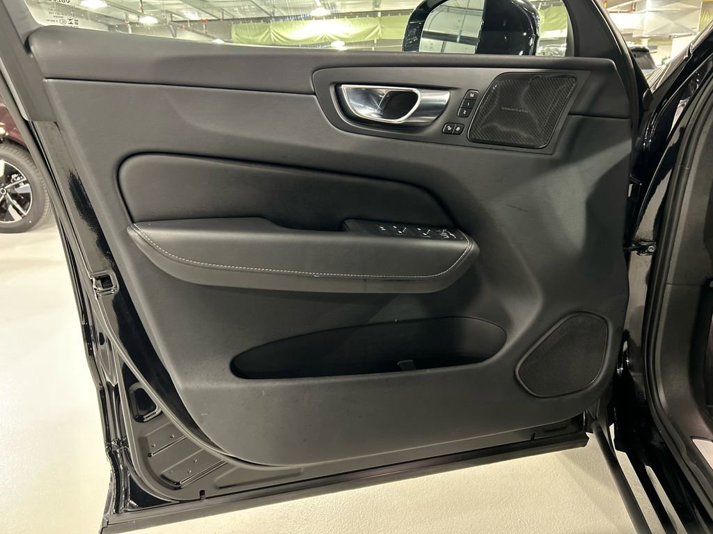 Certified 2023 Volvo XC60 B6 Ultimate image 10
