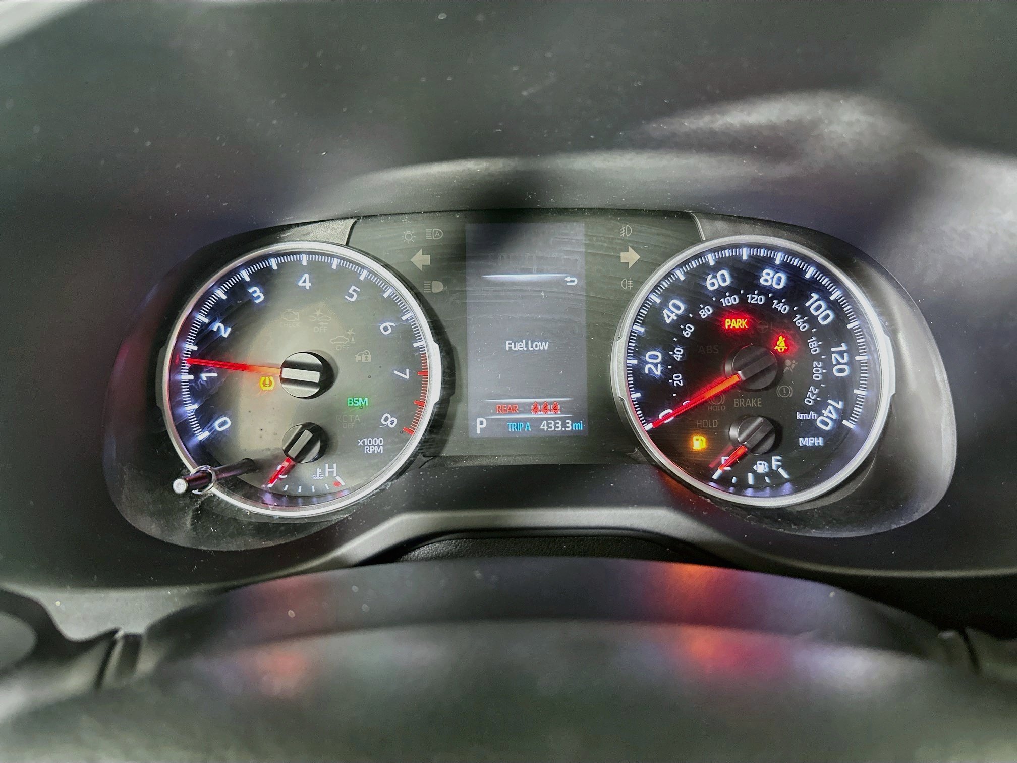 Used 2021 Toyota RAV4 XLE w/ Convenience Package FWD image 19