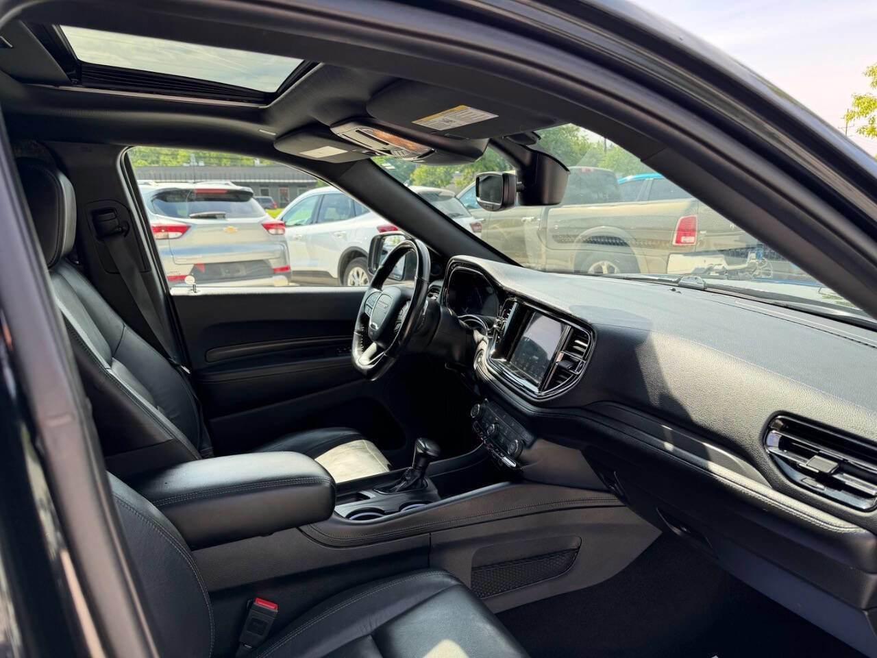 Used 2022 Dodge Durango GT w/ Blacktop Package AWD/4WD image 10