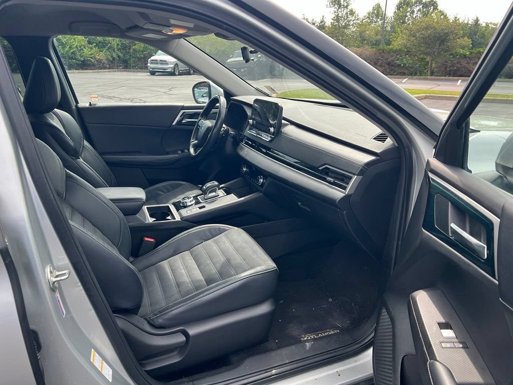 Used 2022 Mitsubishi Outlander SE AWD/4WD image 9