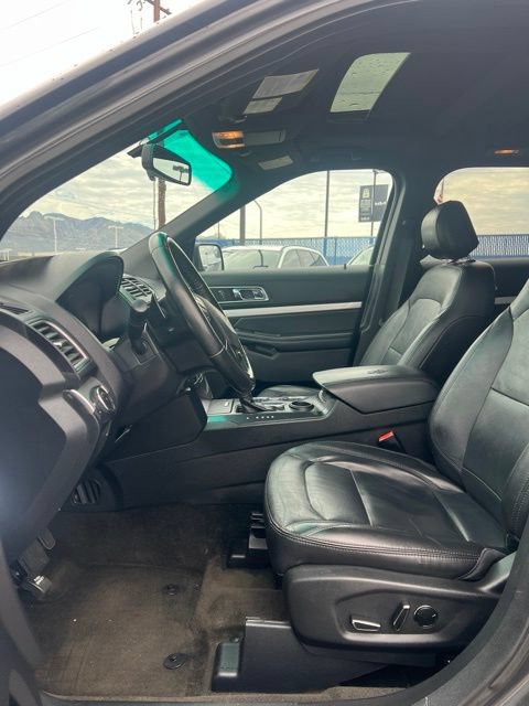 Used 2016 Ford Explorer XLT w/ Equipment Group 202A FWD image 23
