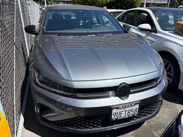 Used 2025 Volkswagen Jetta Sport FWD image 2