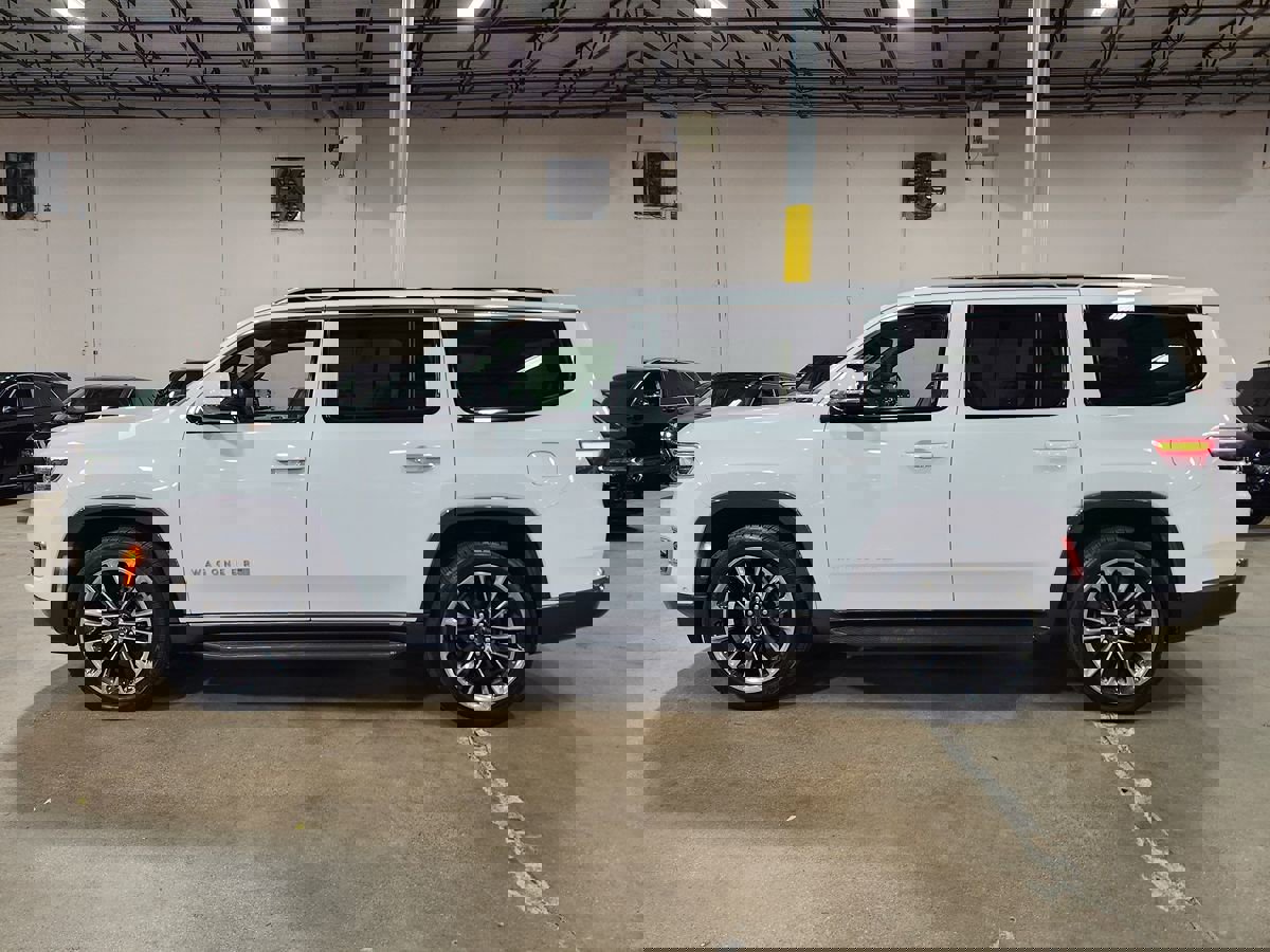 Used 2022 Jeep Wagoneer Series II w/ Premium Group I image 8