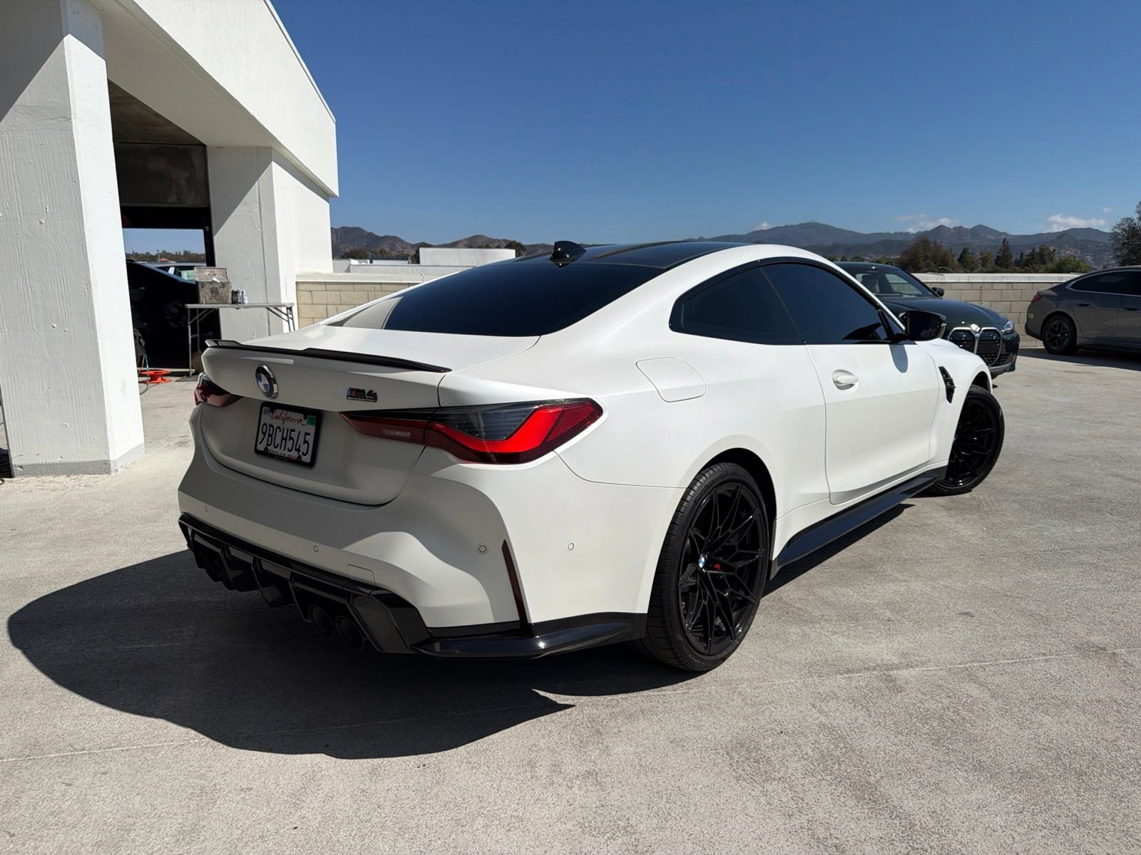 Used 2022 BMW M4 Competition w/ M Carbon Exterior Package RWD image 4