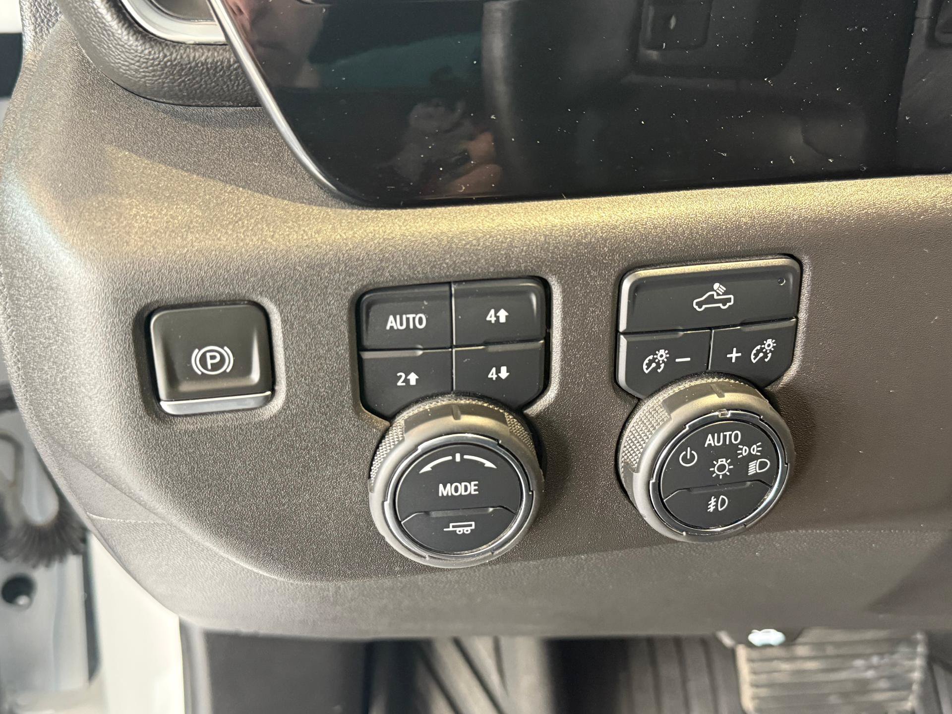 Certified 2024 Chevrolet Silverado 1500 LT Trail Boss AWD/4WD image 14