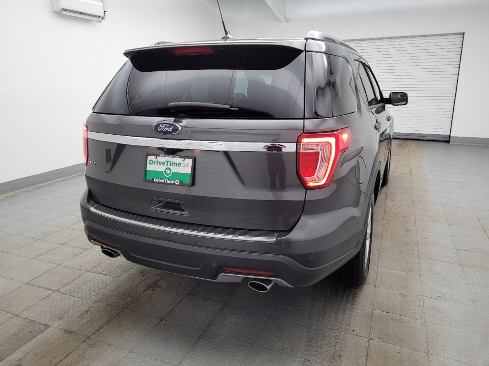 Used 2018 Ford Explorer XLT w/ Equipment Group 202A FWD image 7