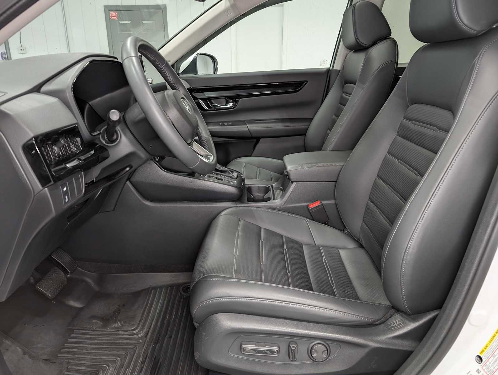 Used 2024 Honda CR-V EX-L image 4