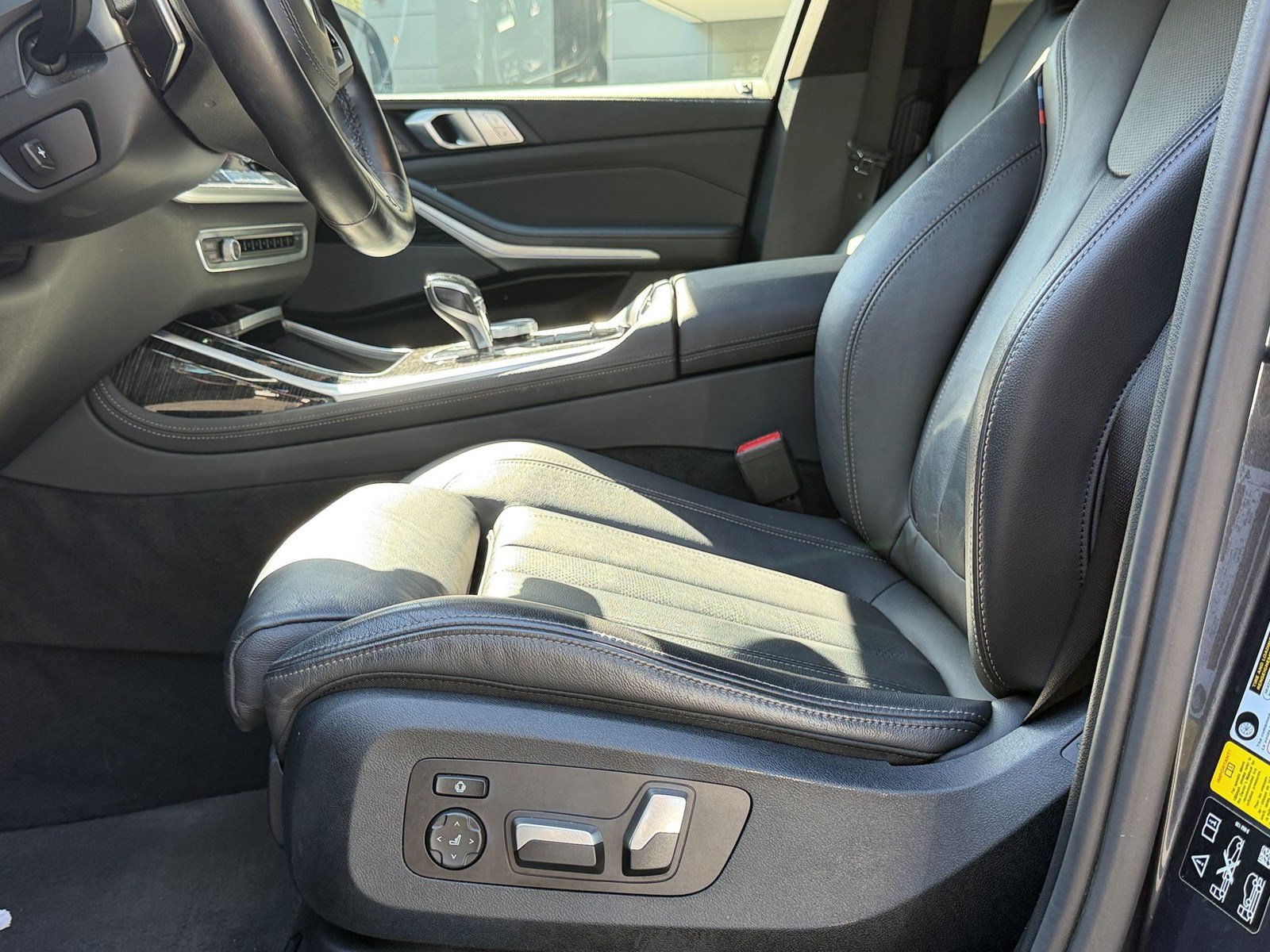 Used 2020 BMW X7 xDrive40i w/ M Sport Package AWD/4WD image 5