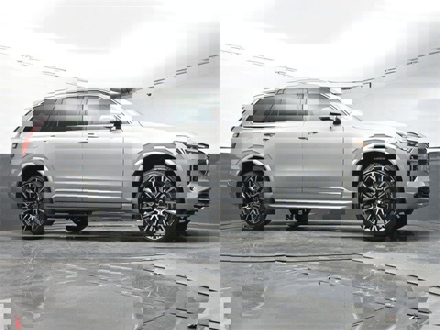 New 2025 Volvo XC90 B6 Ultra image 32
